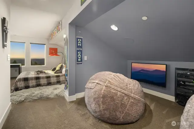 Second bedroom has a bump out cubby space perfect for gaming, playing or extra storage.