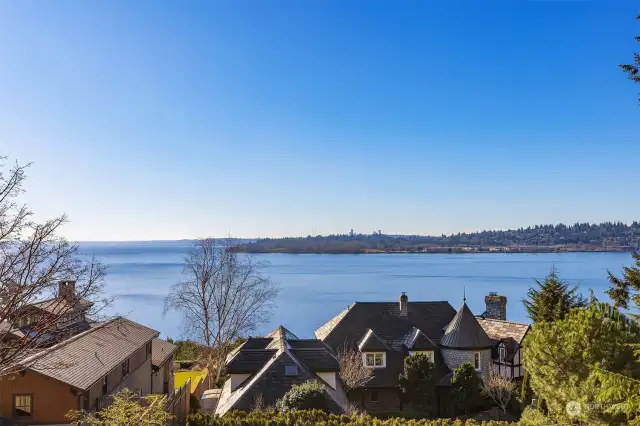 Amazing views from private bedroom deck of Lake Washington, Mt Rainier, Bellevue & Seattle Skylines