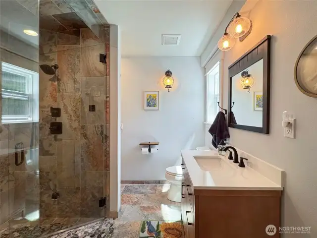 Main bath w/ Steam Shower