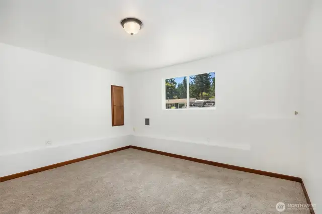 Downstairs Bedroom 4