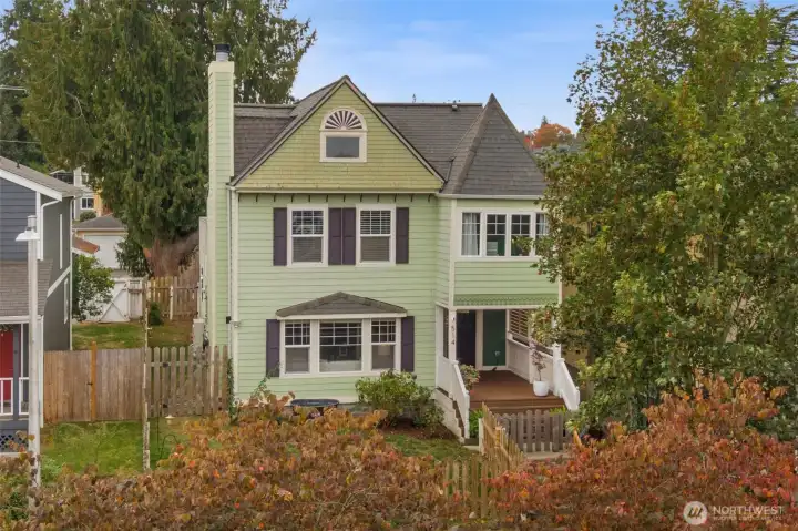 The beautiful "Free Classic Victorian" of North I Street