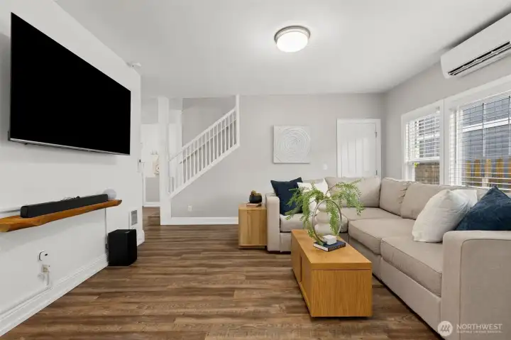 The casual living space is  complete with brand new Mini Split and High Tech wiring for relaxing!