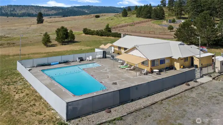 Community Center & Pool Community Center & Pool