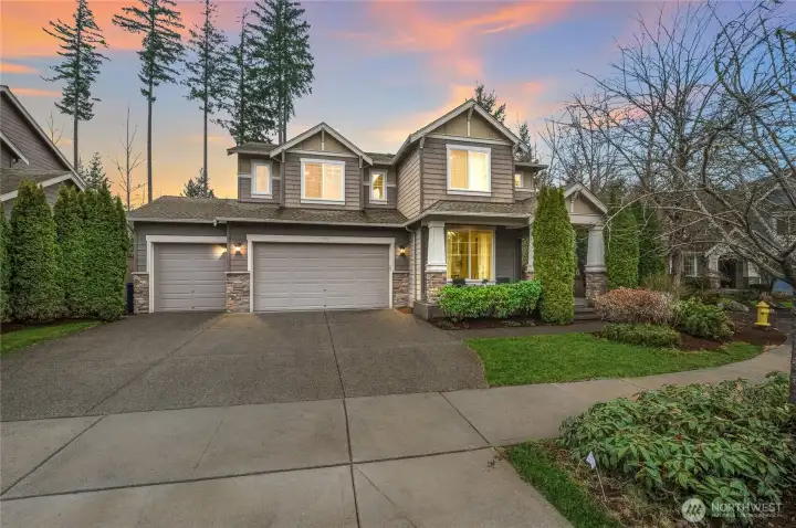Rare 3-car side by side garage in this Redmond Ridge East Gem