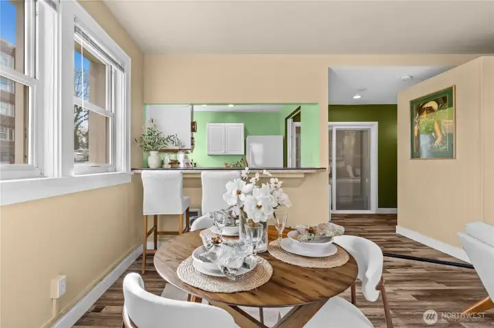 Looking towards dining, living area entrance, & kitchen