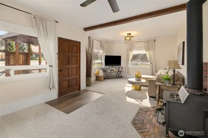 Nice entry with new carpet & new LVP.