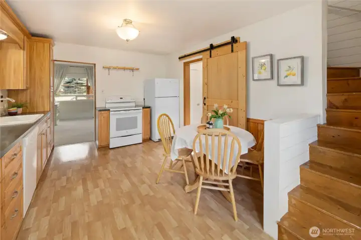 Eat in kitchen (shows steps to loft here)