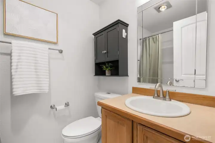 Full bath in the primary
