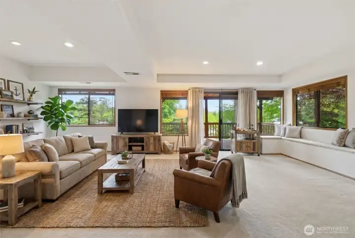 Family room, virtually staged. Family room, virtually staged.