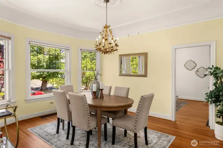 A gracious dining room designed for intimate dinners and memorable gatherings.