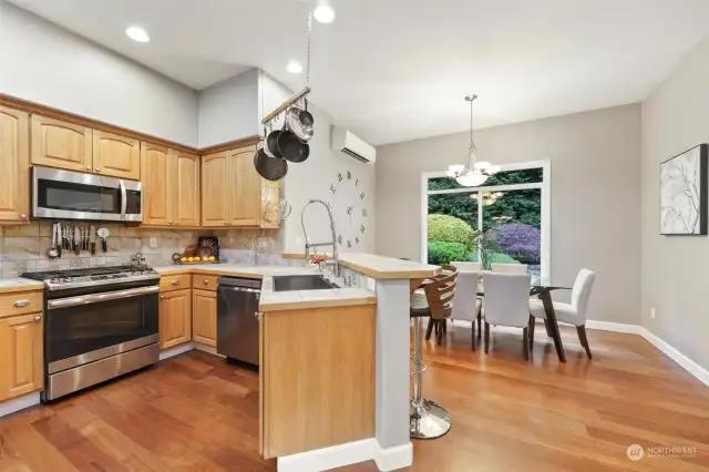 Kitchen with breakfast nook