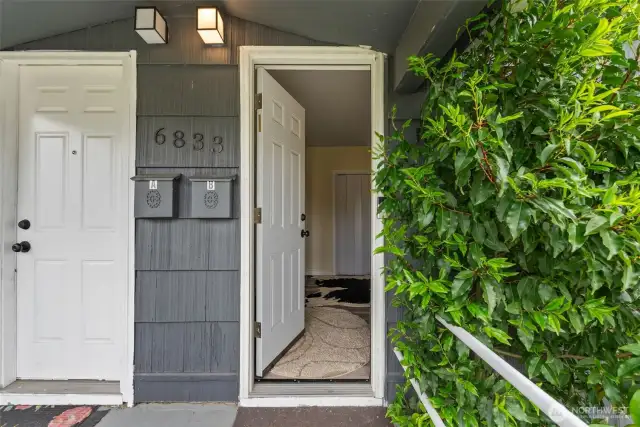 Unit B- 1 bed, 1 bath