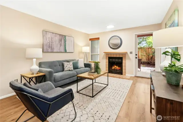 Ground floor unit mins to I-5 on ramps.