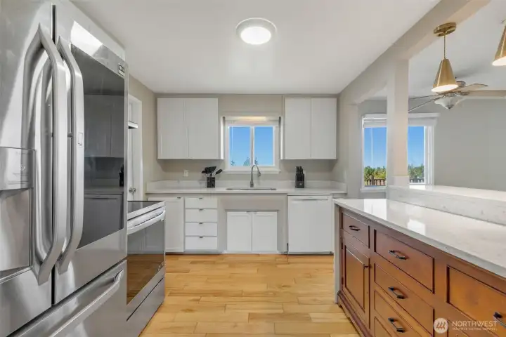 Kitchen - Main level