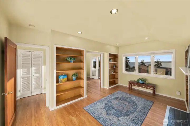 Upper floor study/sitting room- primary bedroom  adjacent