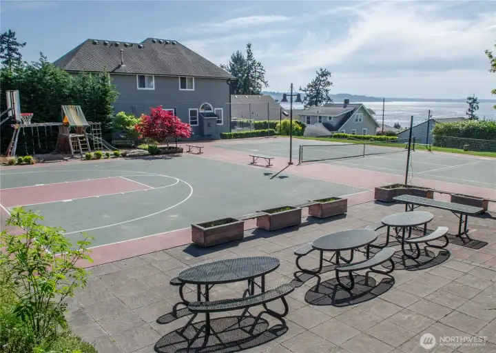 Woodmont Beach Club sport court and playground just 4 houses away
