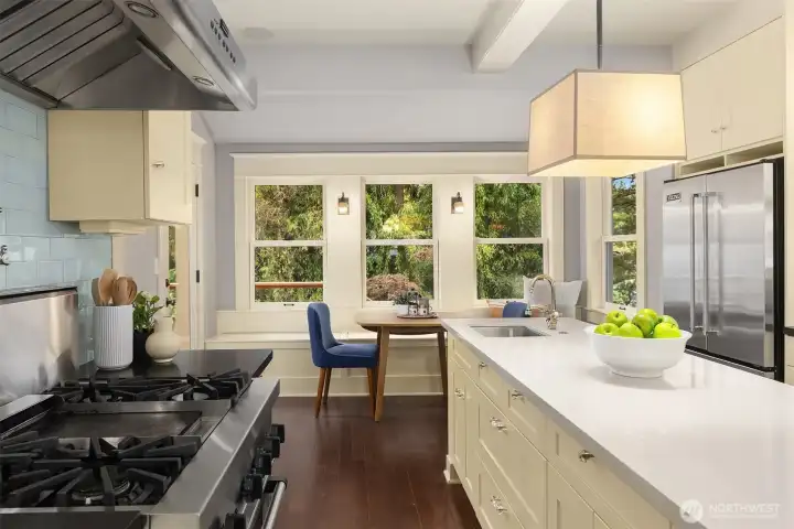 Morning starts here—sunlight across the hardwoods, a quiet breakfast at the window, and a kitchen finished with intention, from honed surfaces to a range built for daily use. Morning starts here—sunlight across the hardwoods, a quiet breakfast at the window, and a kitchen finished with intention, from honed surfaces to a range built for daily use.