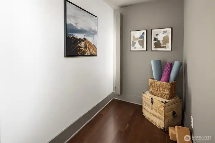 Tucked away and surprisingly useful—perfect as a Zoom room, wine storage, or a quiet space to take a call or carve out a little separation when you need it. Tucked away and surprisingly useful—perfect as a Zoom room, wine storage, or a quiet space to take a call or carve out a little separation when you need it.