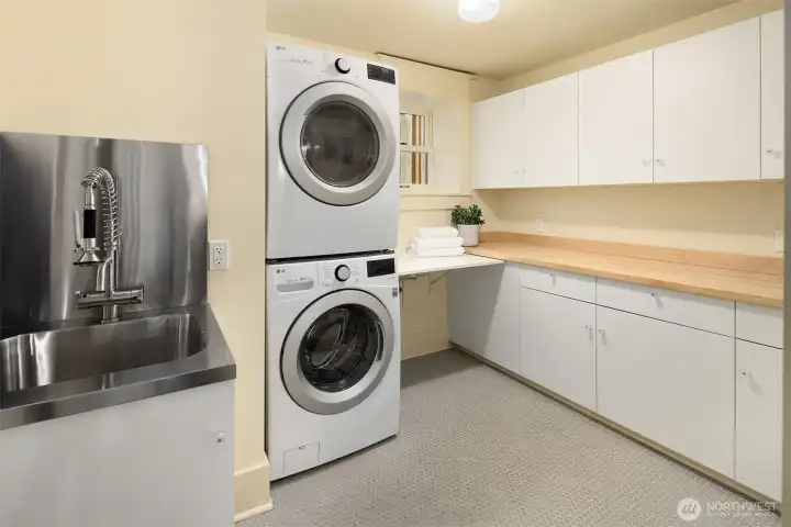 Finally—a laundry room that actually works. Ample storage, folding space, and room to keep everything organized and out of sight. Finally—a laundry room that actually works. Ample storage, folding space, and room to keep everything organized and out of sight.
