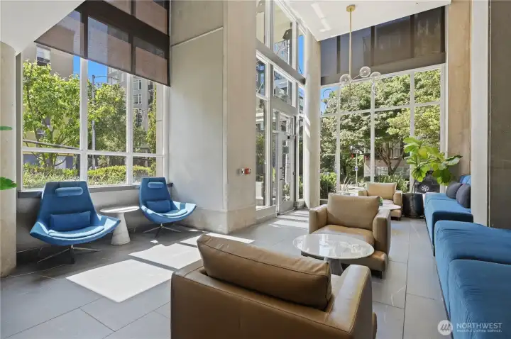 Beautiful main south lobby with concierge. There is a north lobby entrance too on Clay Street. Beautiful main south lobby with concierge. There is a north lobby entrance too on Clay Street.