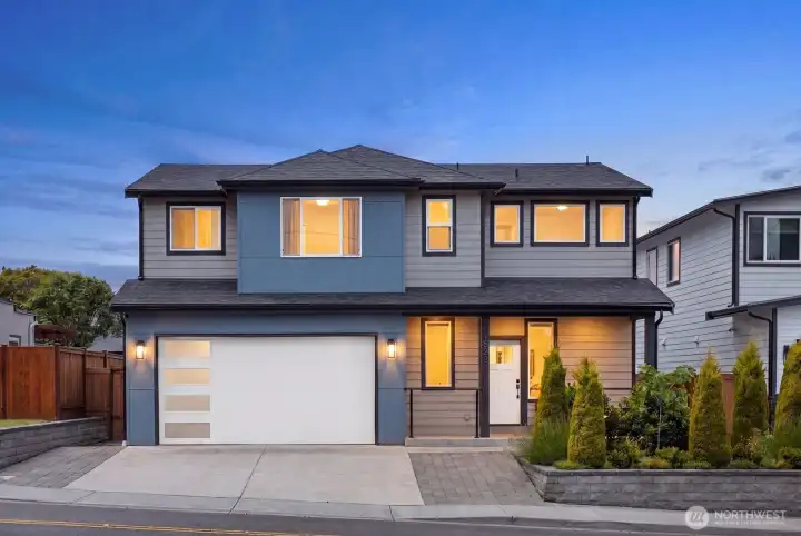 Modern Tacoma living just minutes from Titlow Beach