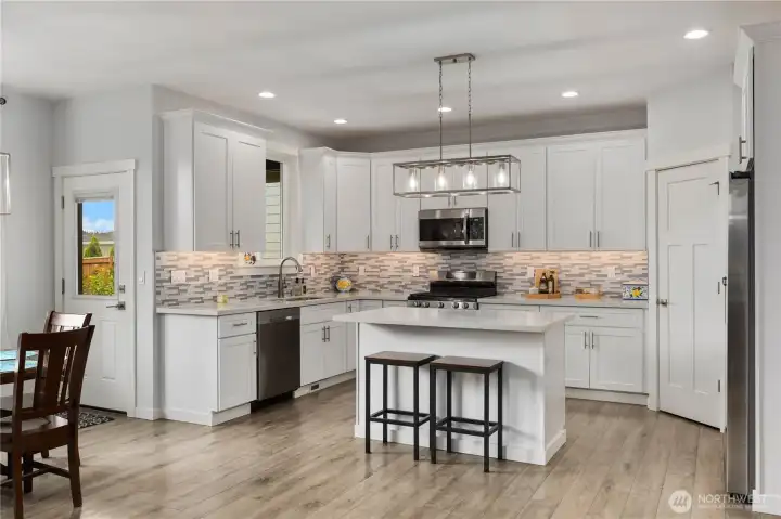 Stylish kitchen with plenty of space to cook and connect