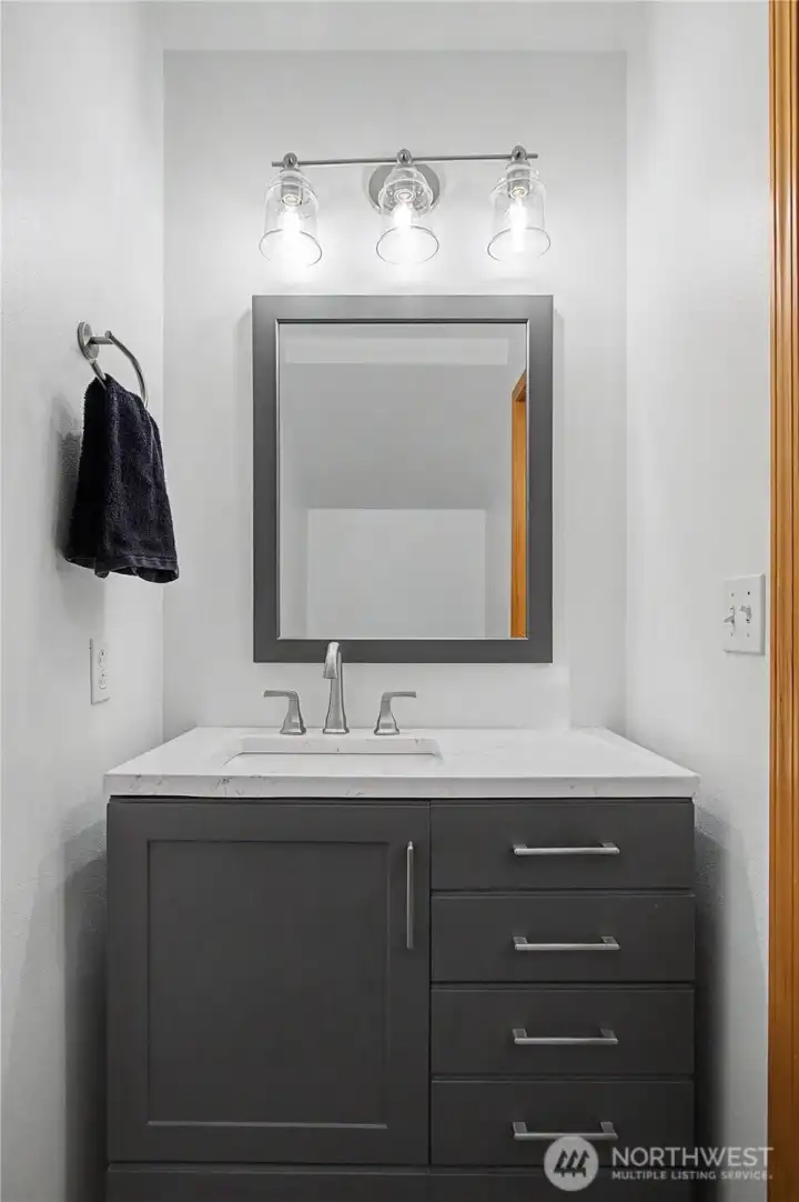Half bath/powder room