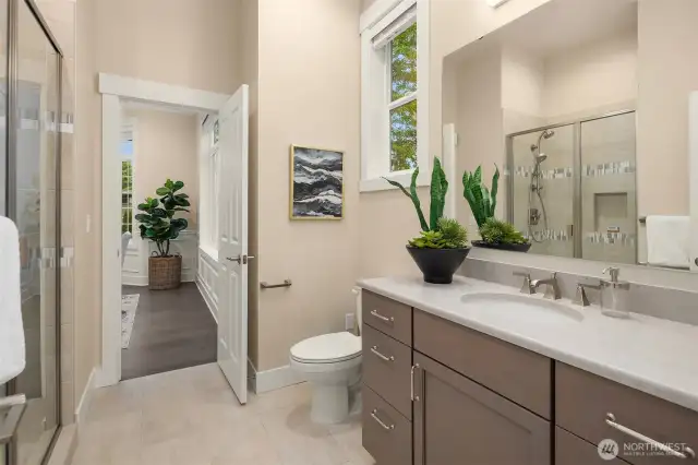 Main level 3/4 Jack and Jill bathroom