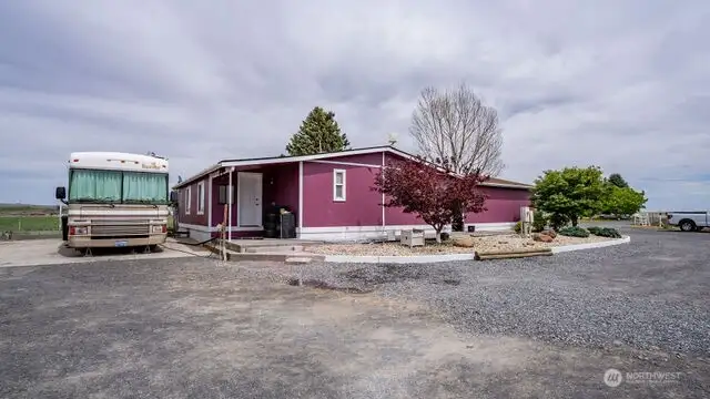 3 bed 2 bath