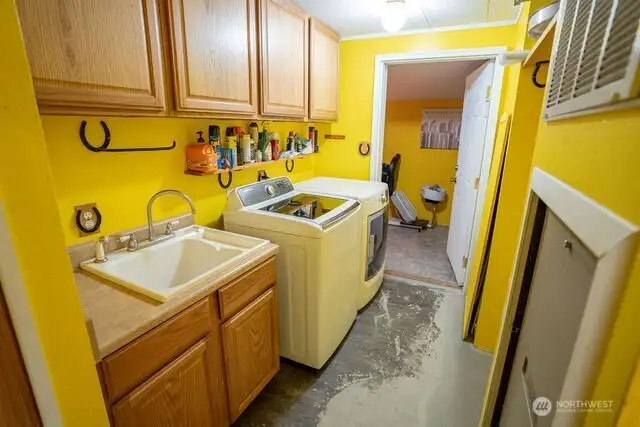 Laundry room(floors in process of being fixed)