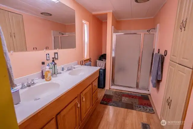 Bath off primary