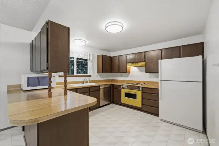 Perfect starter home and/or investment opportunity!