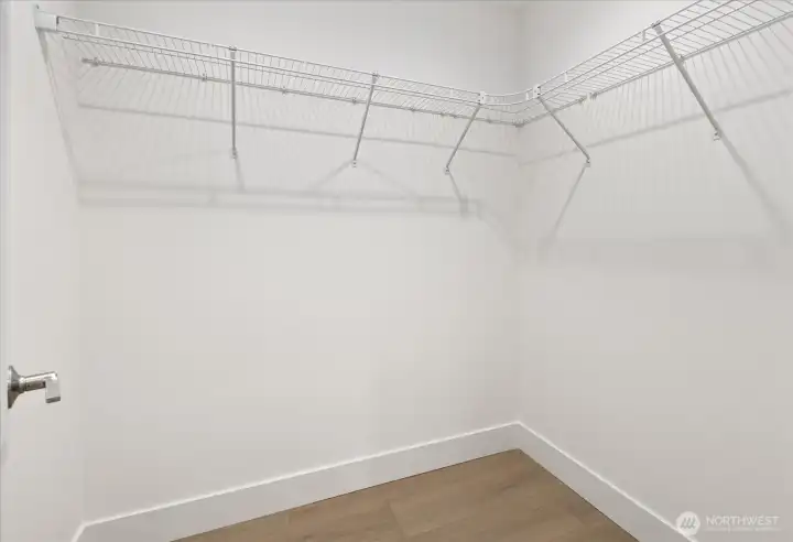 walk-in closet