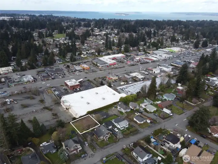 Facing south-west (Lot lines are an approximation)