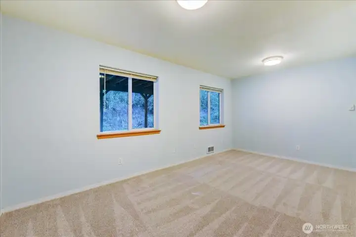 Bonus Room, Office, or 5th Bedroom