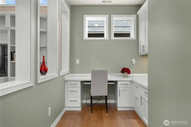 Fantastic and light filled den with built-ins. If you want to enclose this space Plantation shutters would look beautiful.