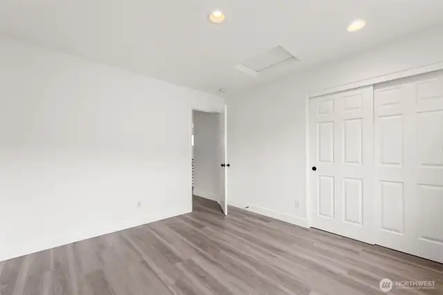 3rd Bedroom-Upstairs
