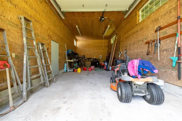 RV or boat storage detached garage 16’Wx36’Lx18’H