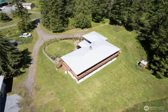 Metal roof, tons of parking, endless features.