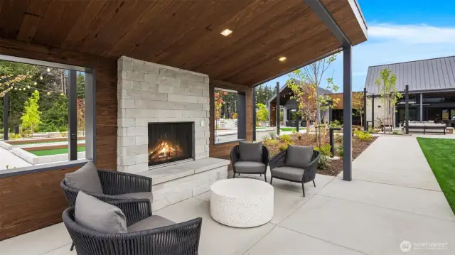 Outdoor exterior fireplace sitting areas