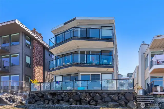 This amazingly located triplex is looking for it's new owner.  Live in one unit and rent the rest or simply enjoy the cash flow from current residents.