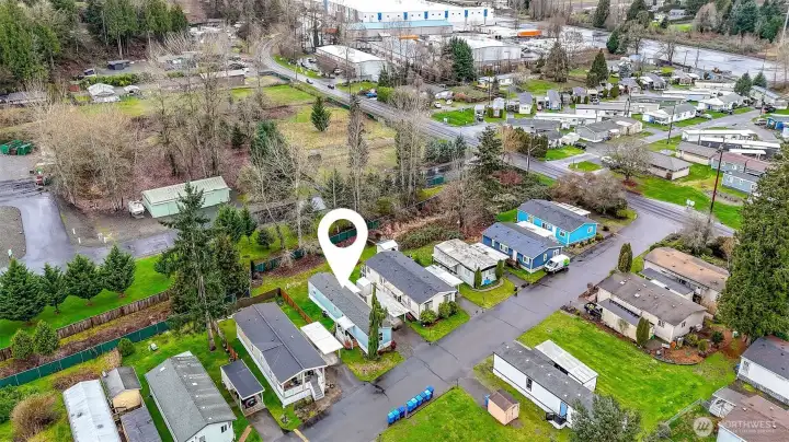 Pioneer Crossing shopping center and the Foothills Trail are minutes away!