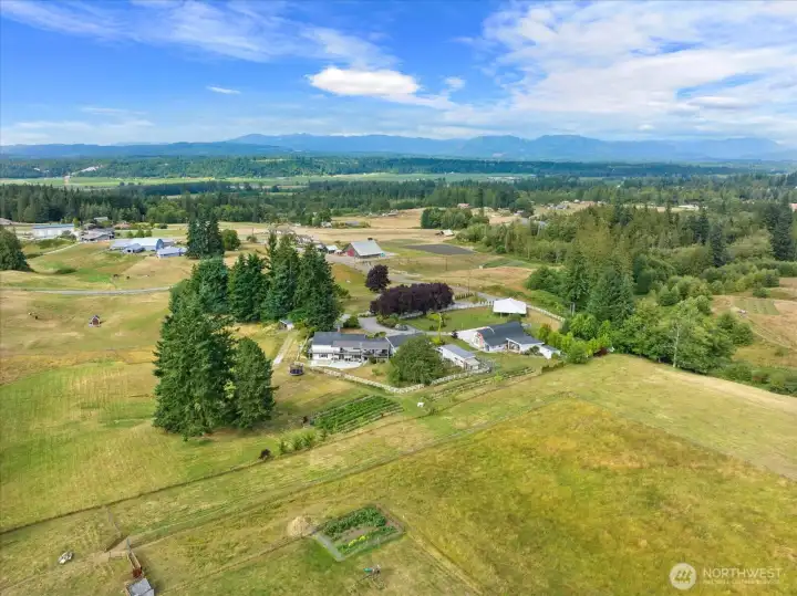 Spectacular country estate on 4.5 usable acres!