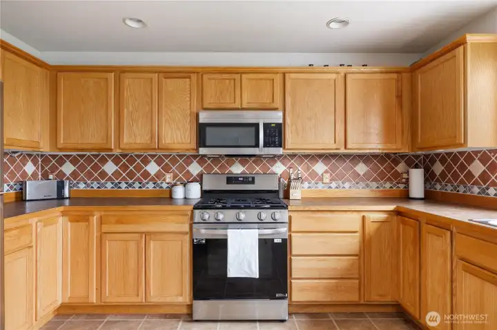 Lots of cupboard and counter space