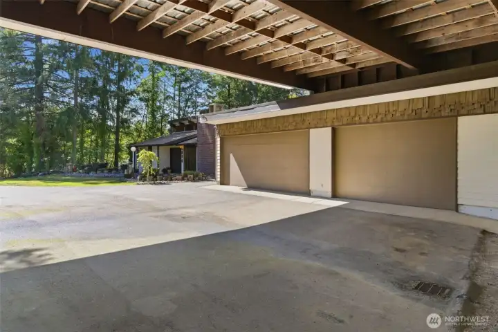 4 Car Garage or Shop with Attached Carport