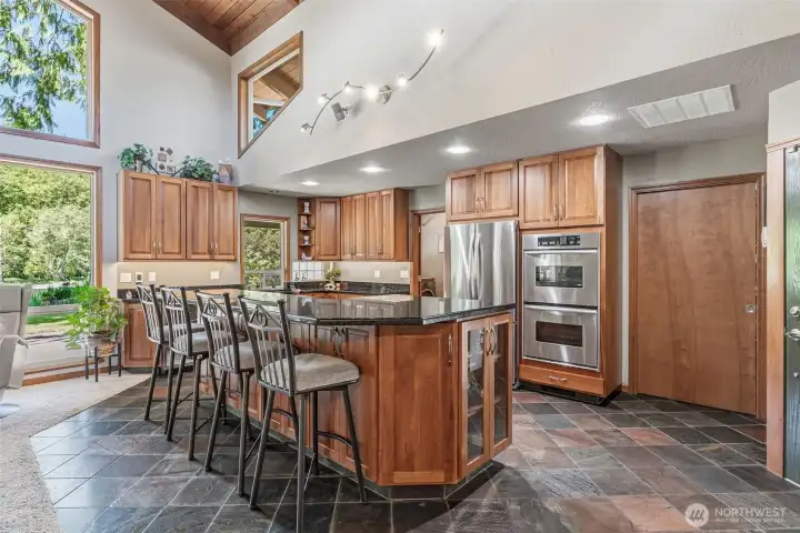 Eat-in Kitchen w/ Granite Countertops, and Stainless Steel Appliances Eat-in Kitchen w/ Granite Countertops, and Stainless Steel Appliances