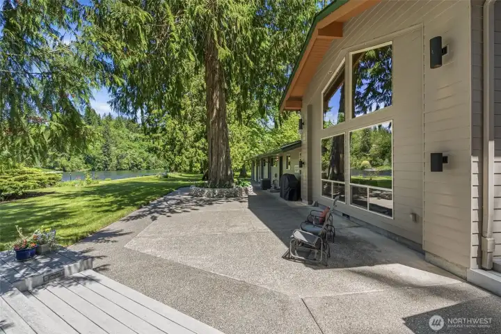 Rear Patio w/ River Views Rear Patio w/ River Views