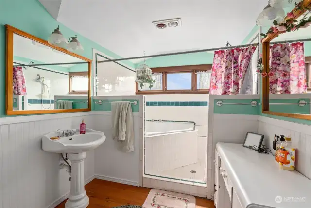 Check out this bathroom