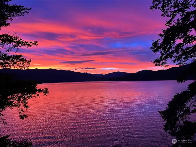 Imagine waking to sunrises like this one...just stunning and a fabulous way to begin your day!