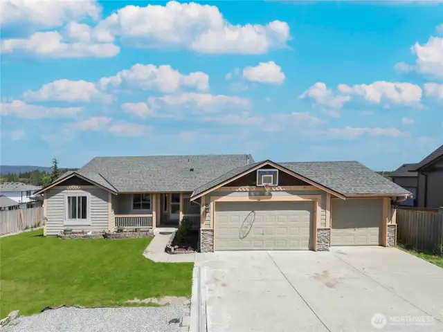 4 Bed/2 Bath one story home with oversized 3 car garage. Spacious fenced yard with storage shed and room for RV/Boat plenty of parking. Upgraded Anderson windows, newer roof.
